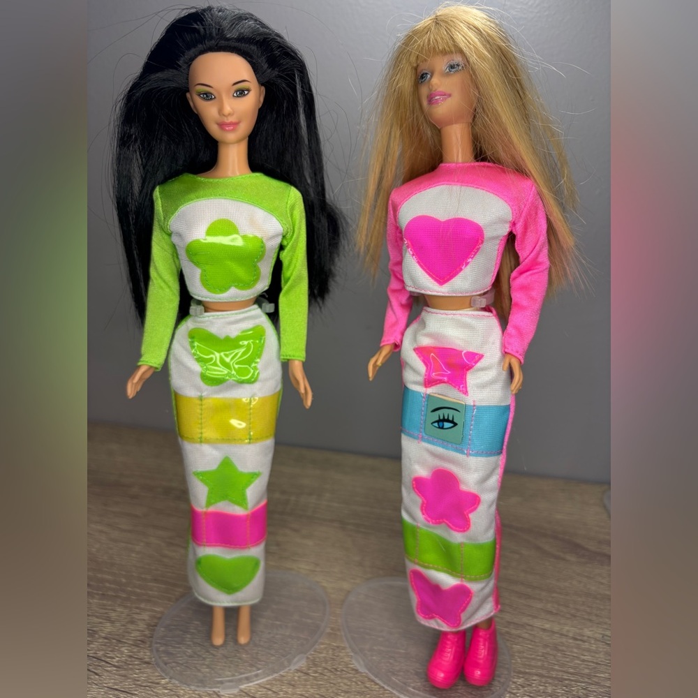Barbie and Kira in Picture Pockets Outfits